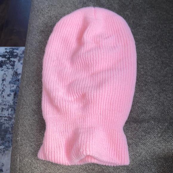 Not nice pink ski mask - Picture 2 of 2